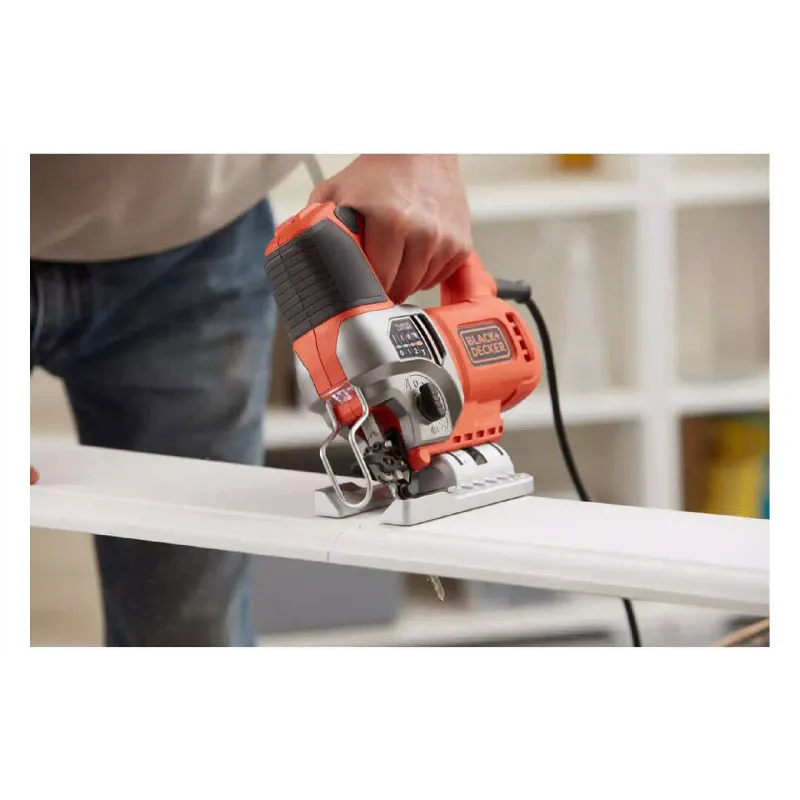 Пила лобзикова Black+Decker, Black (BES610)