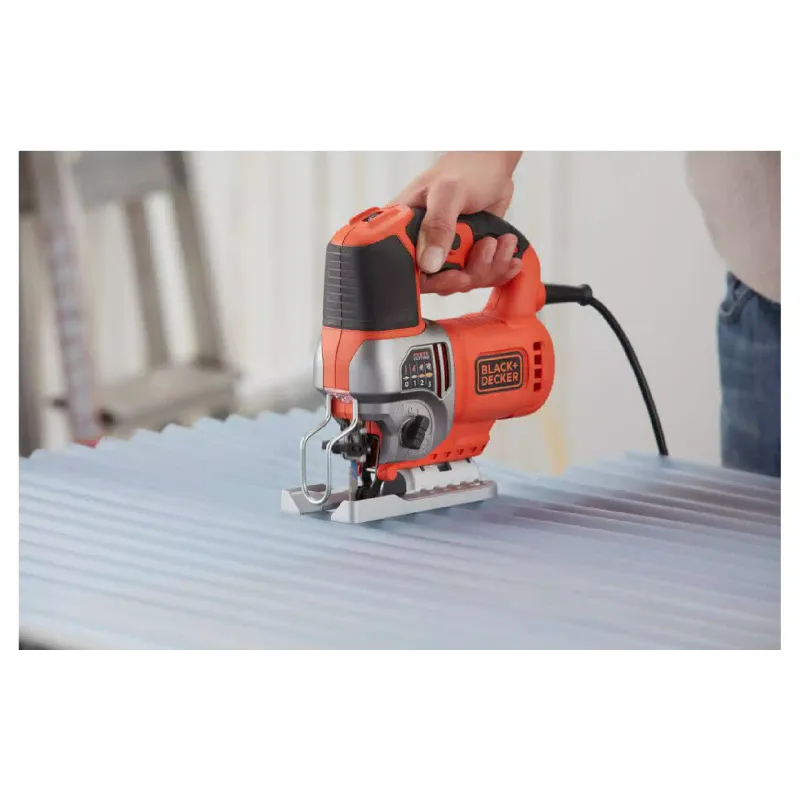 Пила лобзикова Black+Decker, Black (BES610)