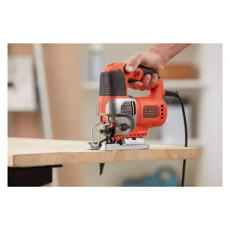 Пила лобзикова Black+Decker, Black (BES610)