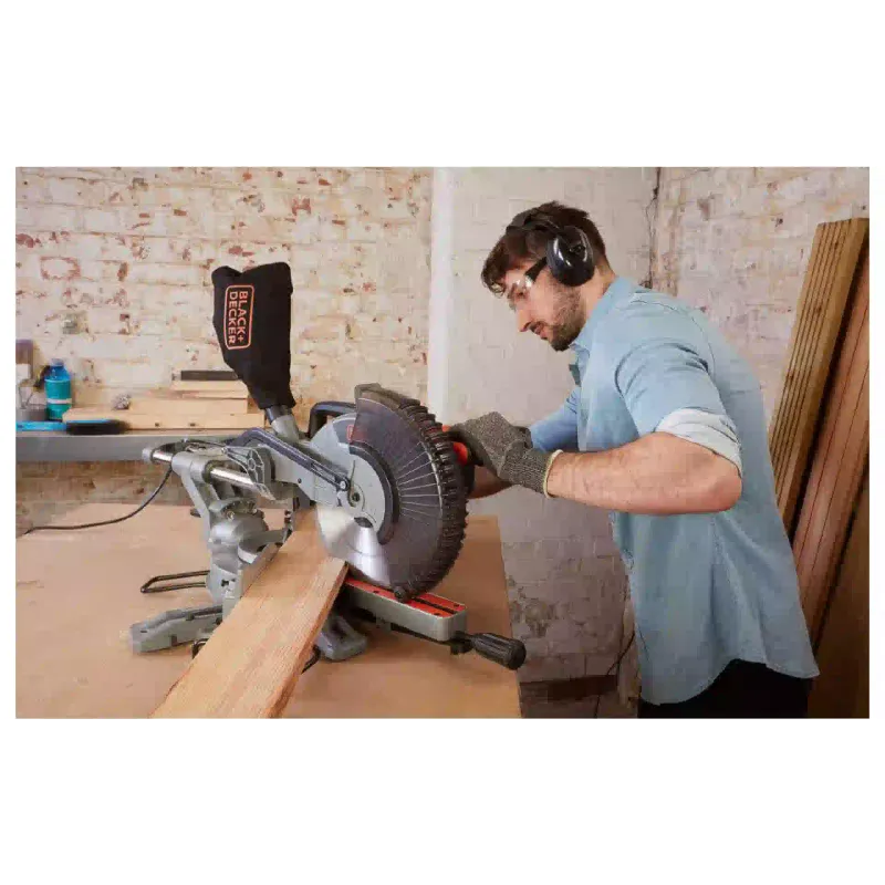 منشار ميتري Black+Decker, Black (BES710)