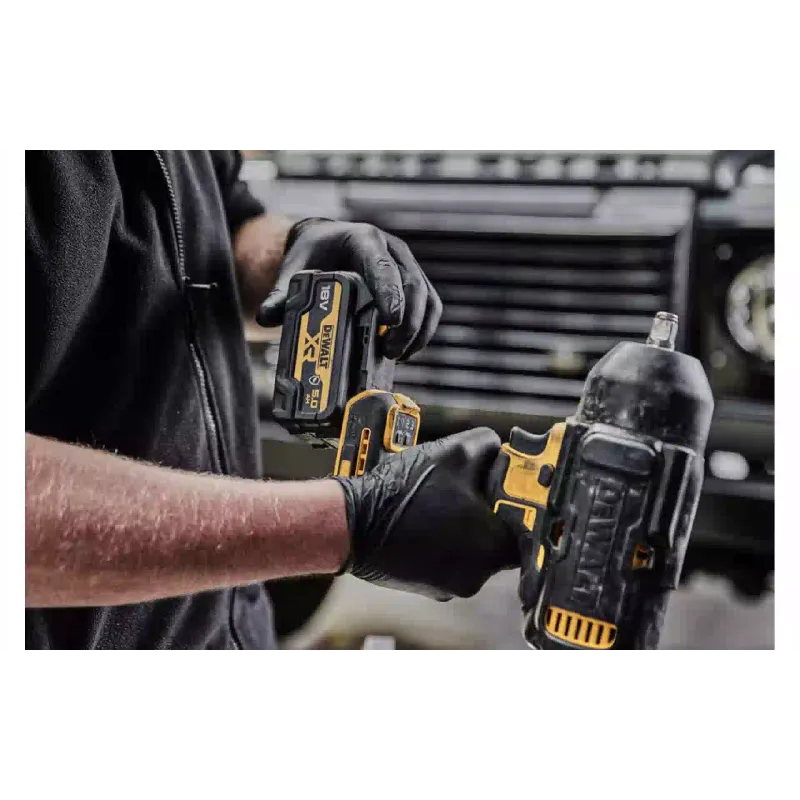 ütvecsavarozó DeWALT (DCF900P2G)