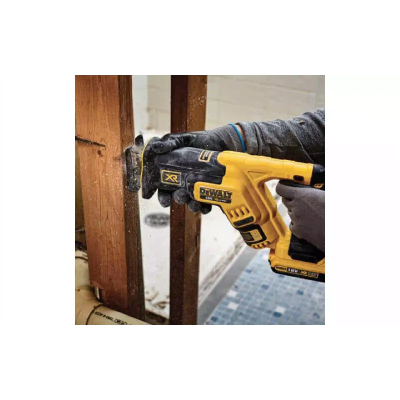 Sabljasta žaga DeWALT (DCS367N)