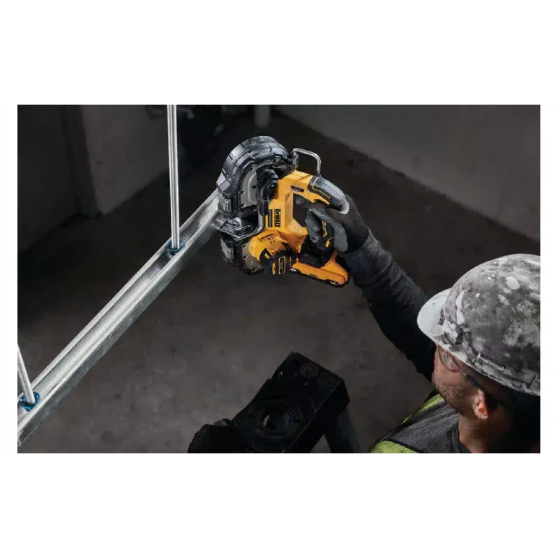 Пила сабельная DeWALT (DCS377NT)