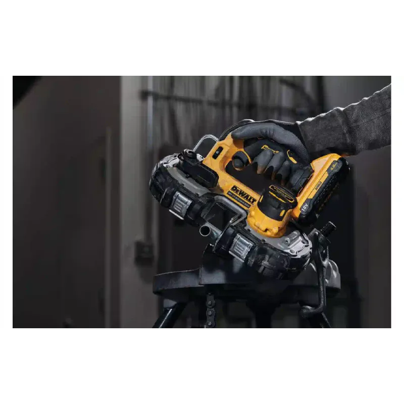 Пила сабельная DeWALT (DCS377NT)