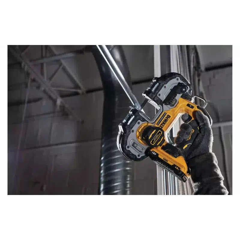 Пила сабельная DeWALT (DCS377NT)