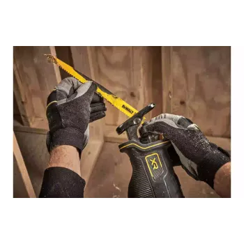 منشار ترددي DeWALT (DCS382N)