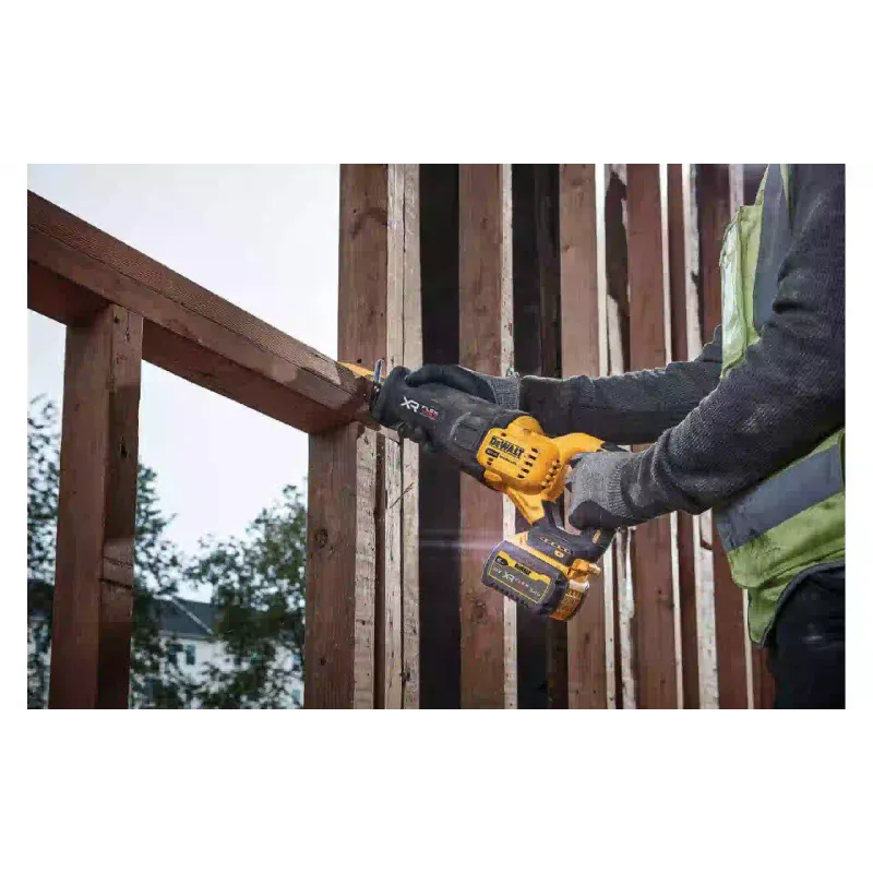 Säbelsäge DeWALT (DCS386NT)