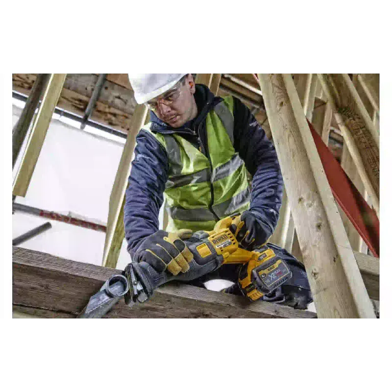 Πριόνι παλινδρομικής κίνησης DeWALT (DCS389N)