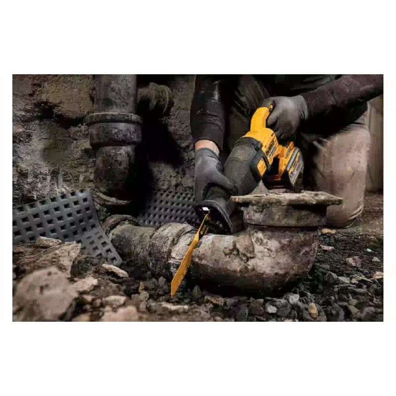 Πριόνι παλινδρομικής κίνησης DeWALT (DCS389NT)