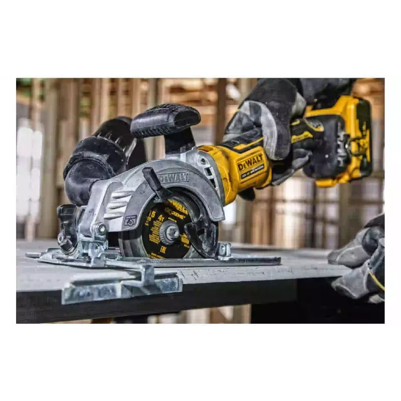 Пила дисковая DeWALT (DCS571NT)
