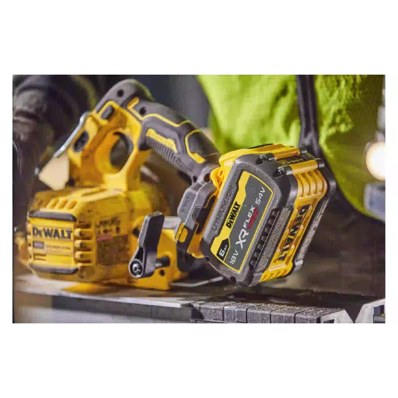 Körfűrész DeWALT (DCS573NT)