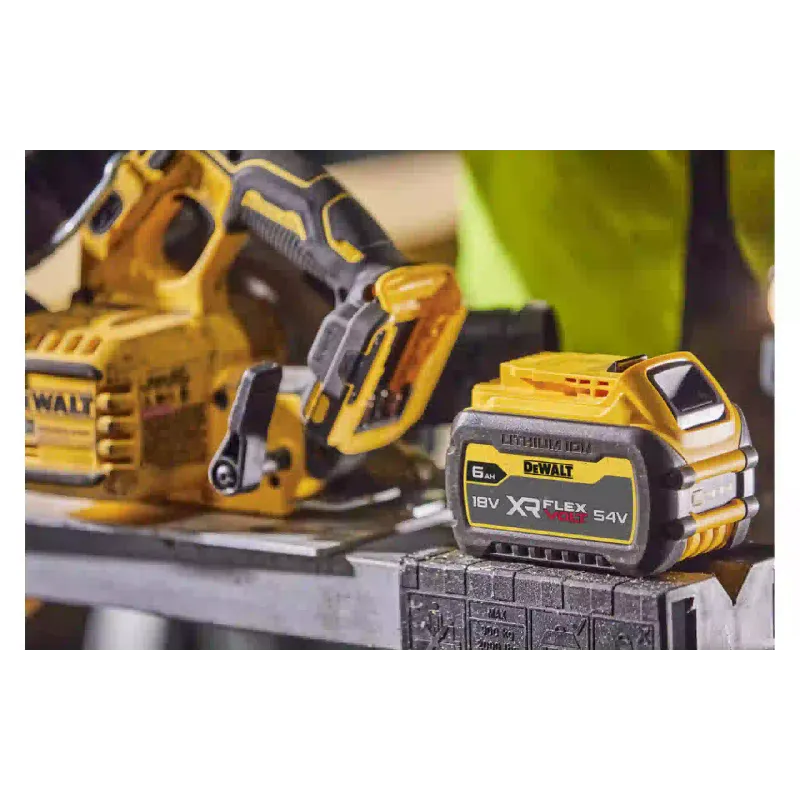 Körfűrész DeWALT (DCS573NT)