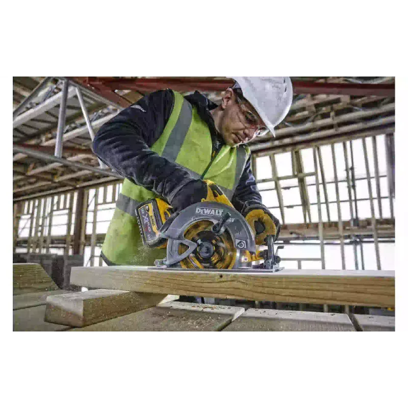 Körfűrész DeWALT (DCS578NT)