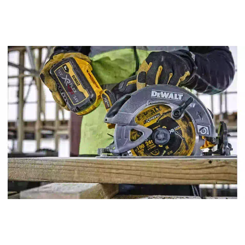 Körfűrész DeWALT (DCS578NT)