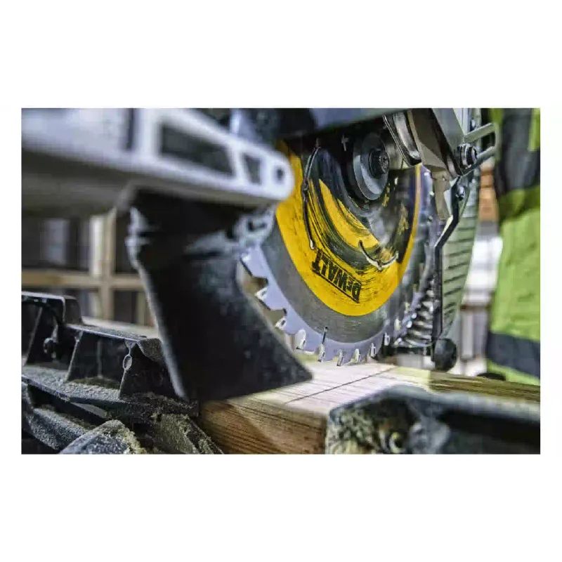 Gérvágó fűrész DeWALT (DCS727N)