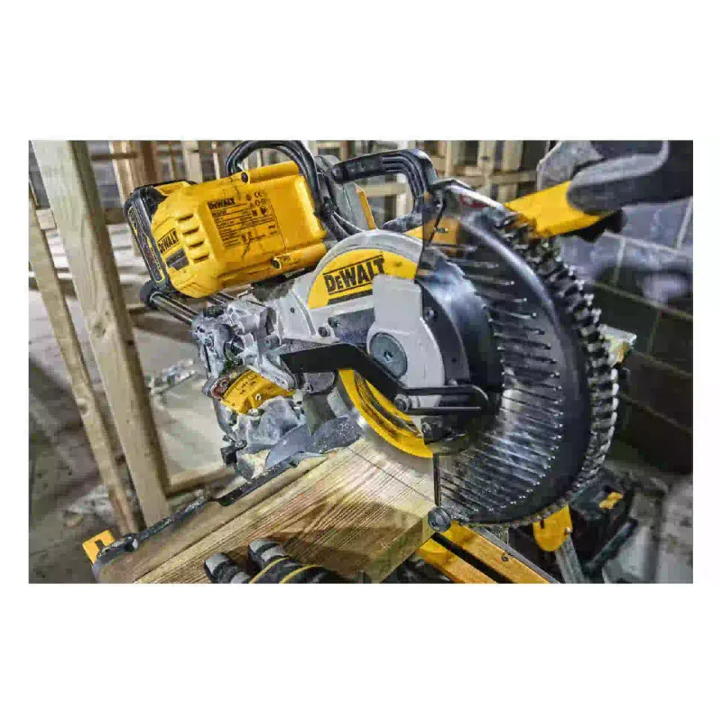 Gérvágó fűrész DeWALT (DCS727N)