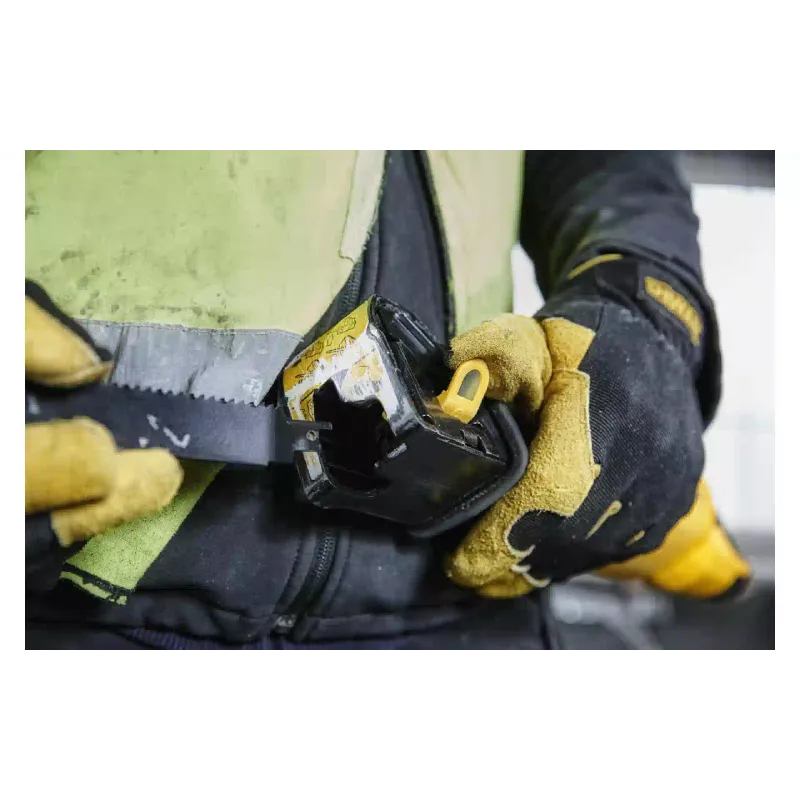 Πριόνι παλινδρομικής κίνησης DeWALT (DWE305PK)