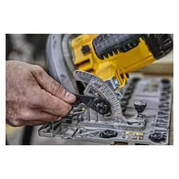 Kreissäge DeWALT (DWE576K)