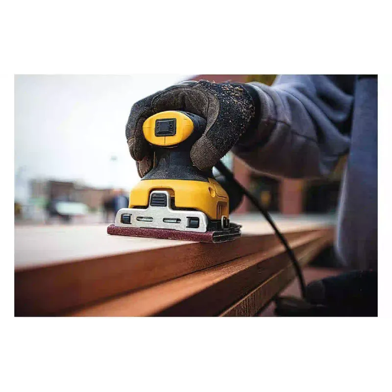 Csiszológép DeWALT (DWE6411)