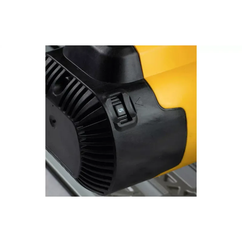 Krožna žaga DeWALT (DWS520KT)