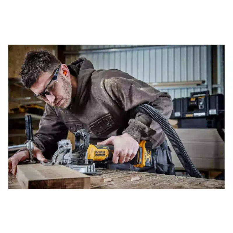 Fräser DeWALT (DCW682NT)