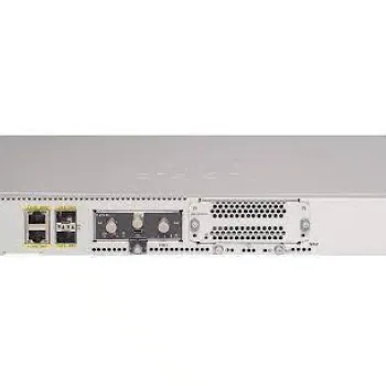 جهاز التوجيه Cisco (C8200-1N-4T)