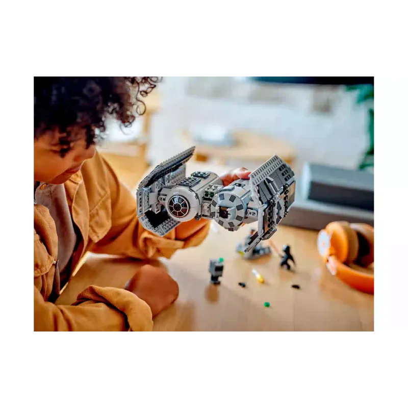 Κατασκευαστής LEGO Star Wars TIE Bomber (75347)