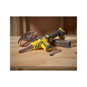 آلة التلميع Stanley FatMax (SFMCE100B)