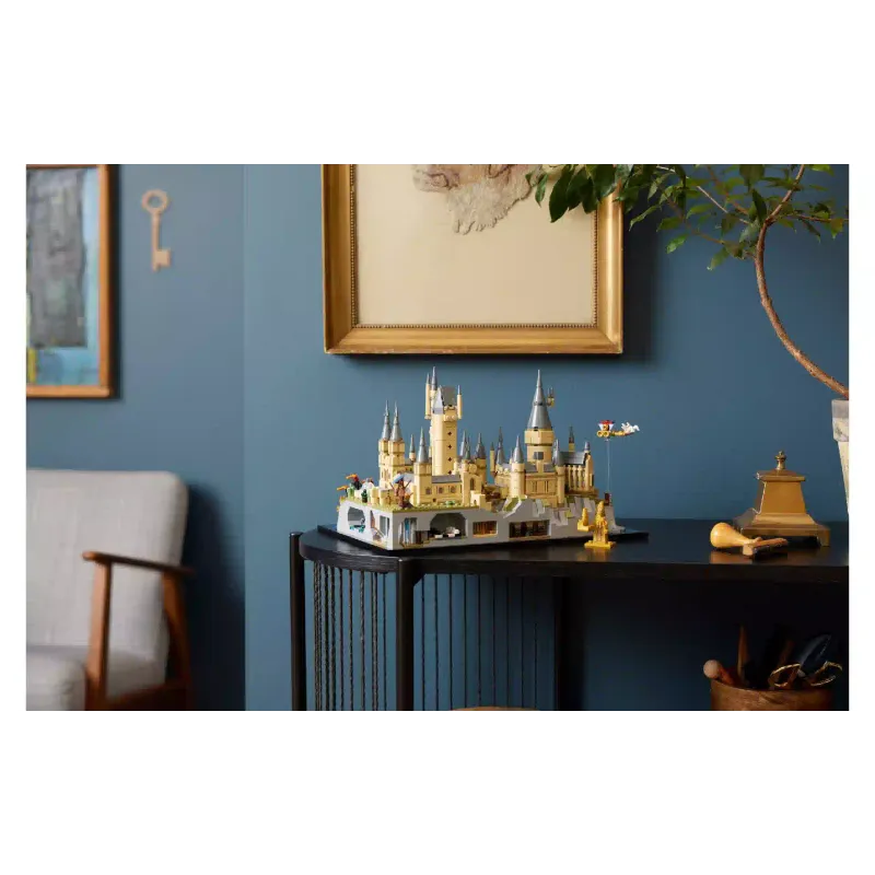 Konstruktor LEGO Harry Potter and Grounds (76419)