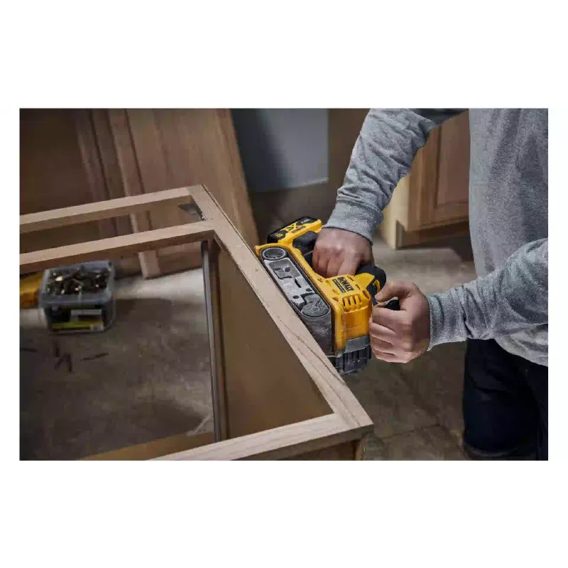 Шліфувальна машина DeWALT (DCW220P2)