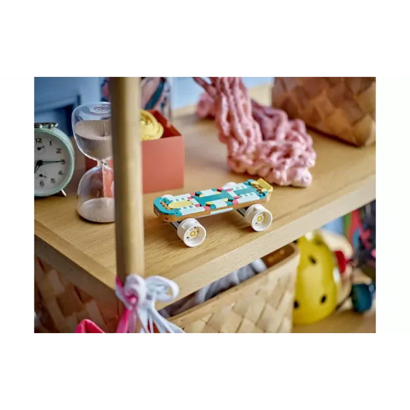 Constructor LEGO Creator 3-in-1 Retro Roller Skate (31148)