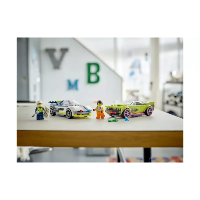 Construtor LEGO City Police Police Car and Muscle Car Chase (60415)