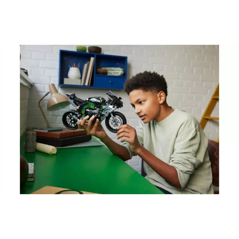 Konstruktor LEGO Technic Kawasaki Ninja H2 Motorcycle (42170)