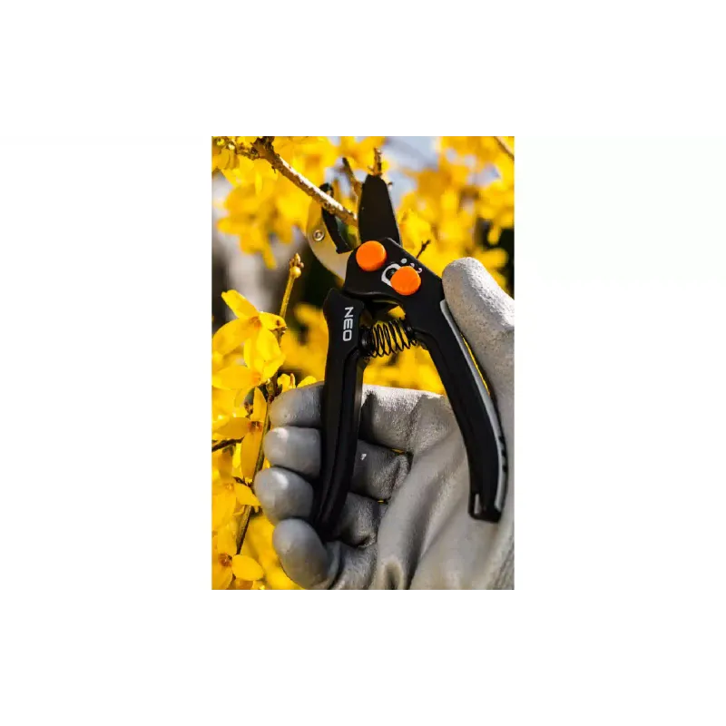 Podadera Neo Tools (15-201)