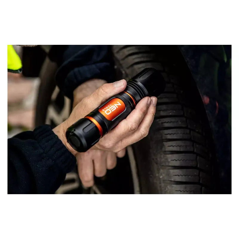 Lanterna Neo Tools (99-036)