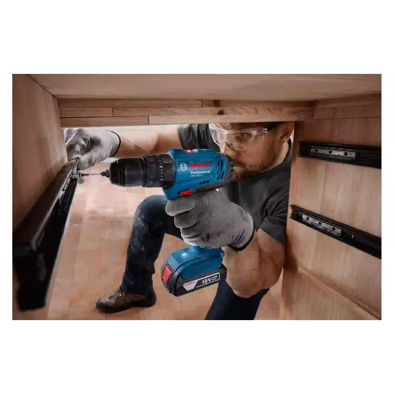 Шуруповерт-дриль Bosch (0.601.9K9.100)