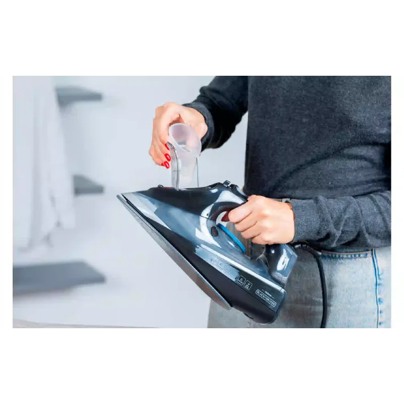 Σίδερο Black+Decker (BXIR2805E)