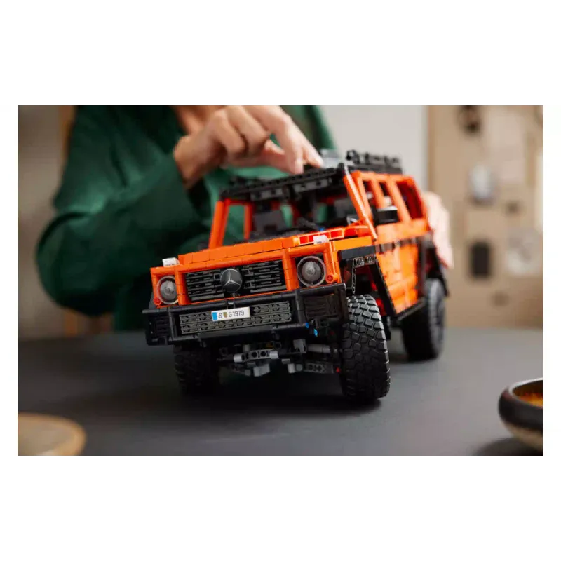 Konstruktor LEGO Technic Mercedes-Benz G 500 PROFESSIONAL Line (42177)