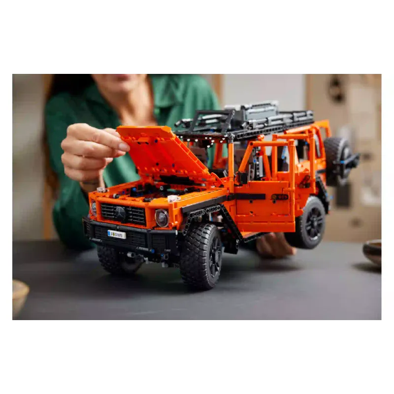 Konstruktor LEGO Technic Mercedes-Benz G 500 PROFESSIONAL Line (42177)