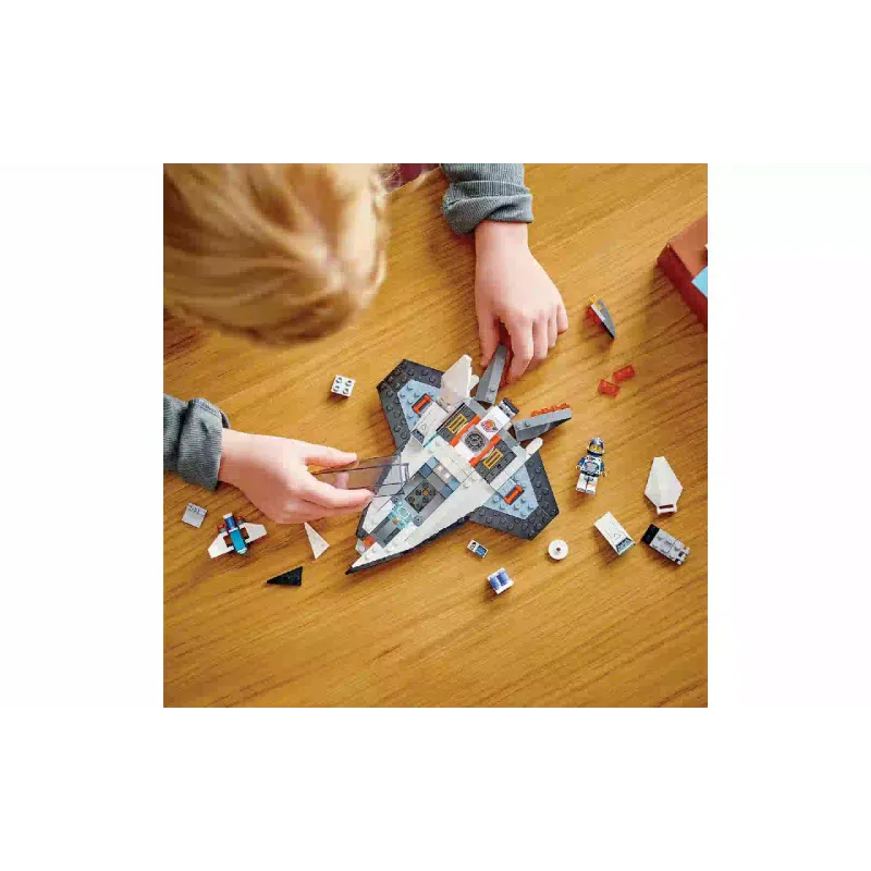 Constructor LEGO City Interstellar Spaceship (60430)