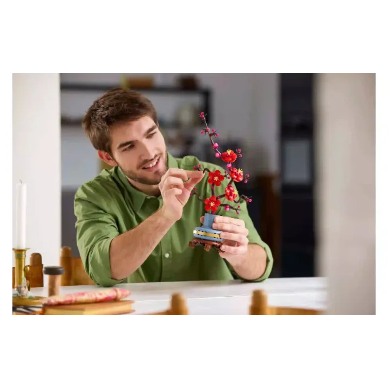 Konstruktor LEGO Icons Plum Blossom (10369)