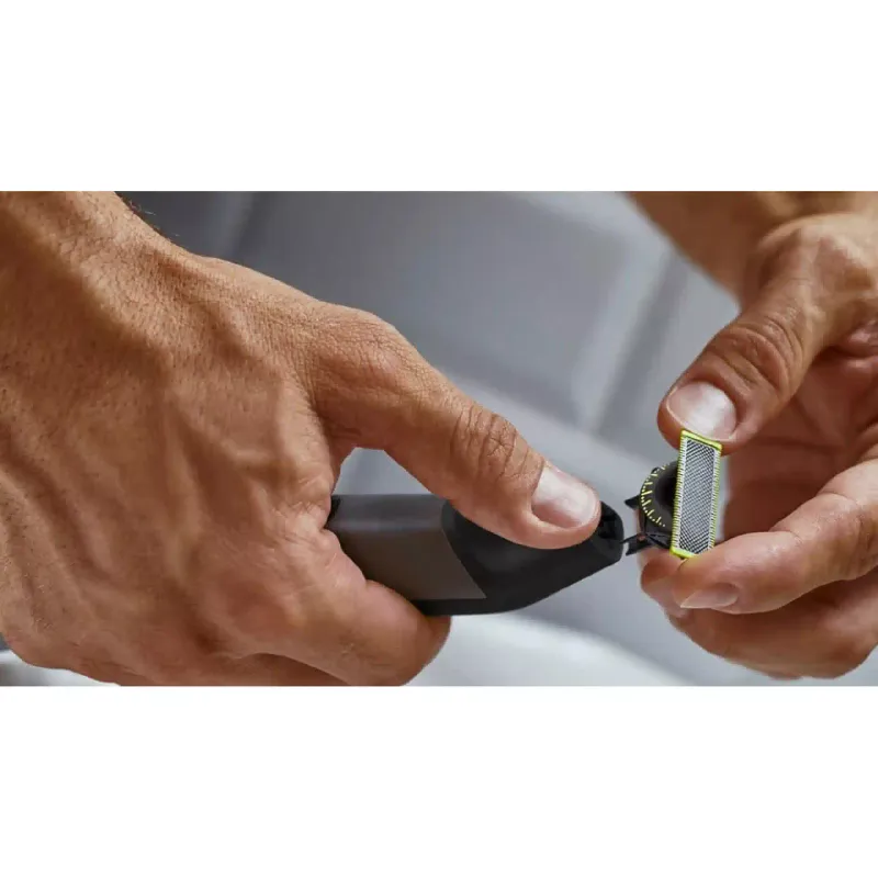 Elektromos borotva Philips OneBlade Pro 360, Black (QP6652/61)