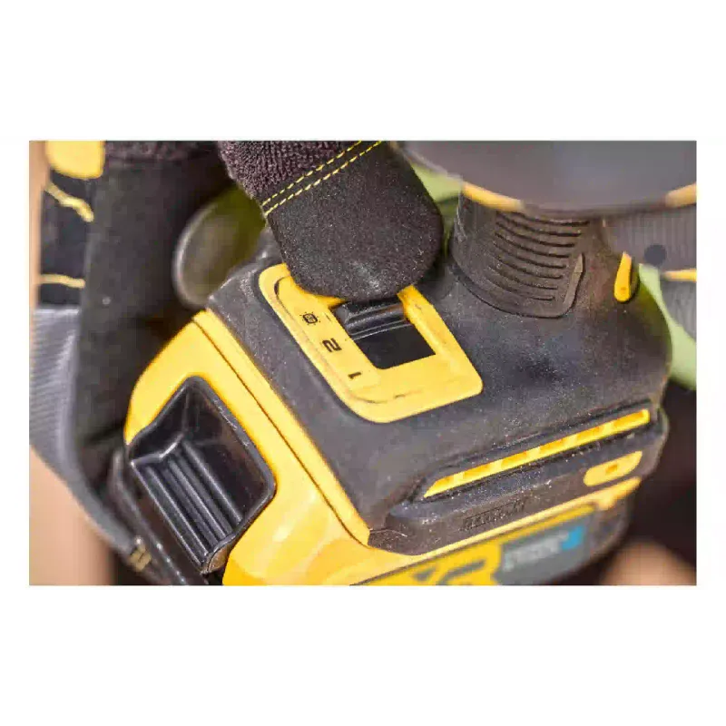 Impact screwdriver DeWALT (DCF870N)