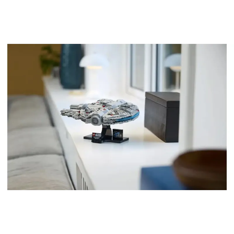 Konstruktőr LEGO Star Wars Millennium Falcon (75375)