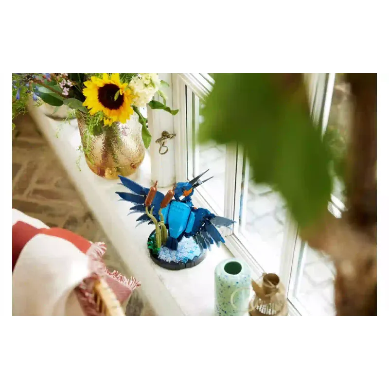 Konstruktor LEGO Icons Kingfisher Bird (10331)