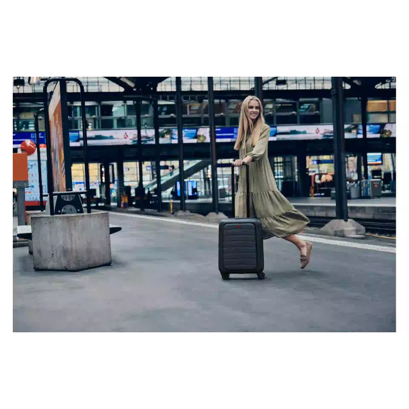 Bőrönd Wenger Syntry, Black (610163)