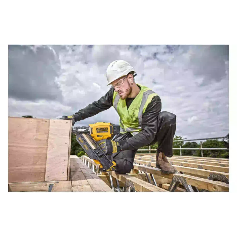 Pištola DeWALT (DCN930N)