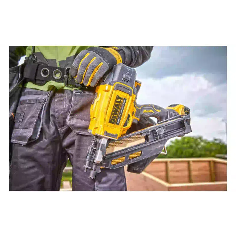 Pištola DeWALT (DCN930P2)