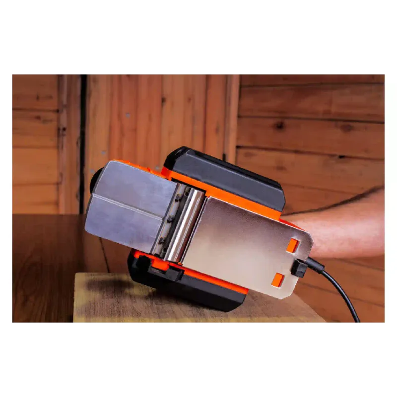 Самолет Black+Decker (BEW712)