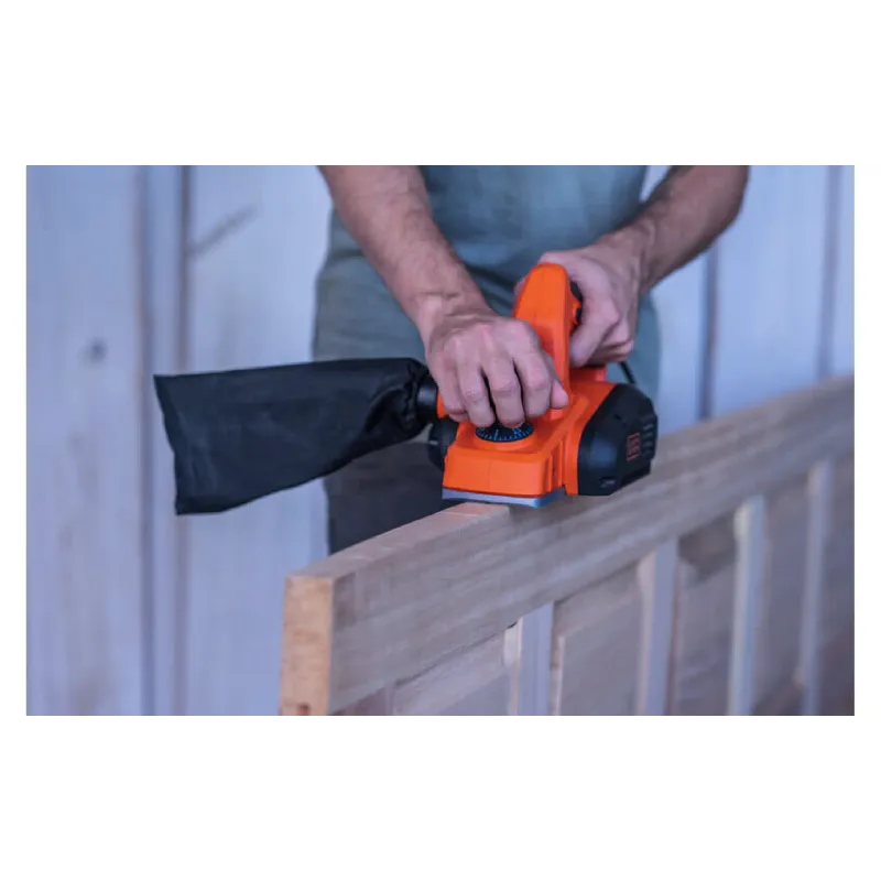 Самолет Black+Decker (BEW712)